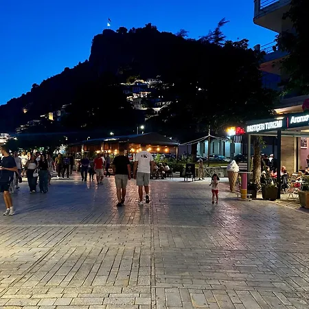 Athina Lejlighed Berat